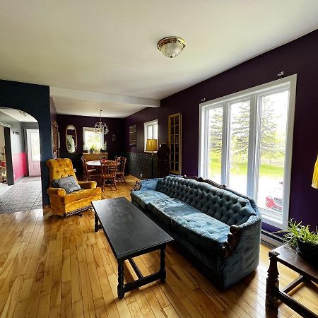 Chill Shack - Auberge Jeunesse Sainte Anne-des-Chênes エクステリア 写真